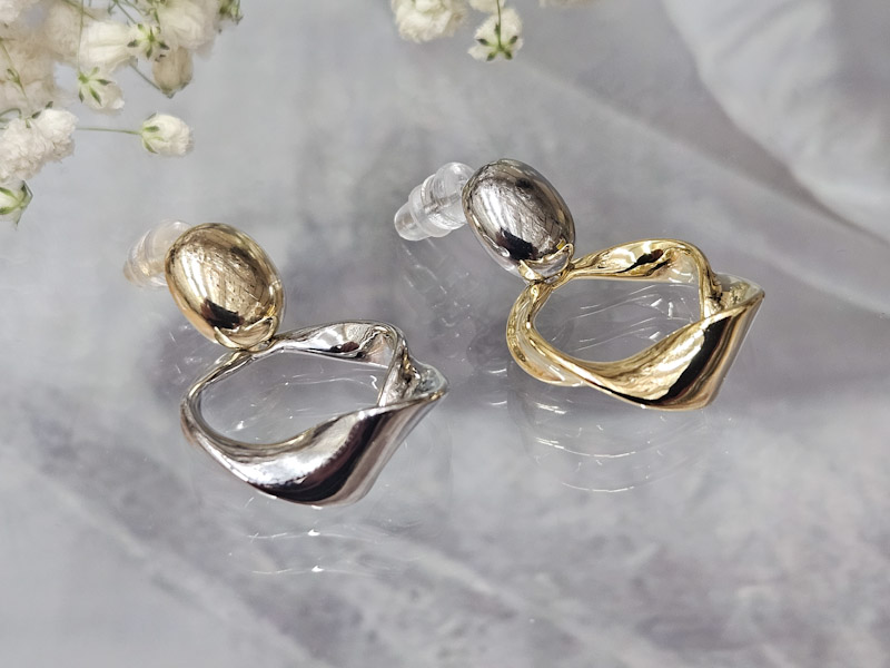 Серьги 2244026600457: цена 500 рублей.