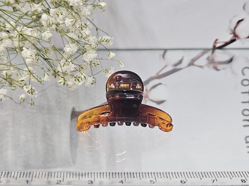 Заколка 1833001600158: цена 40 рублей.