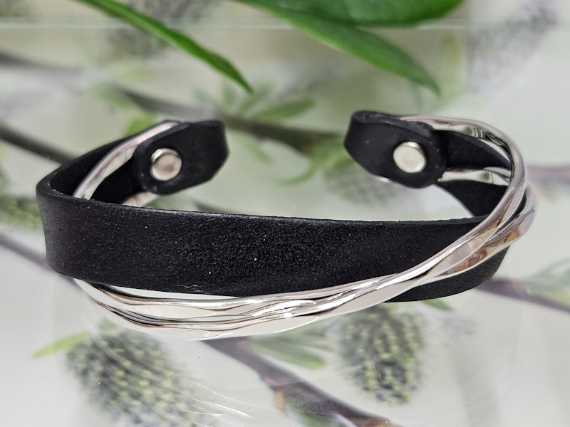 Браслет 1832002600051: цена 820 рублей.