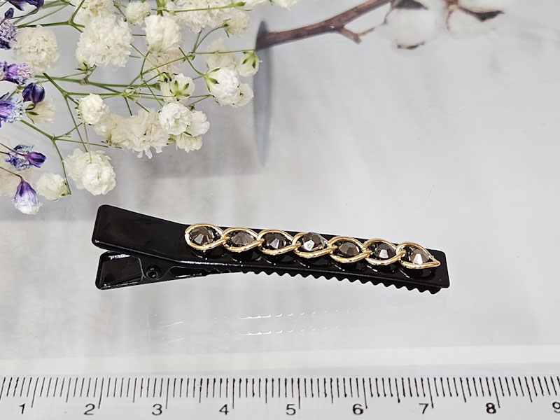 Заколка 1866001600606: цена 115 рублей.