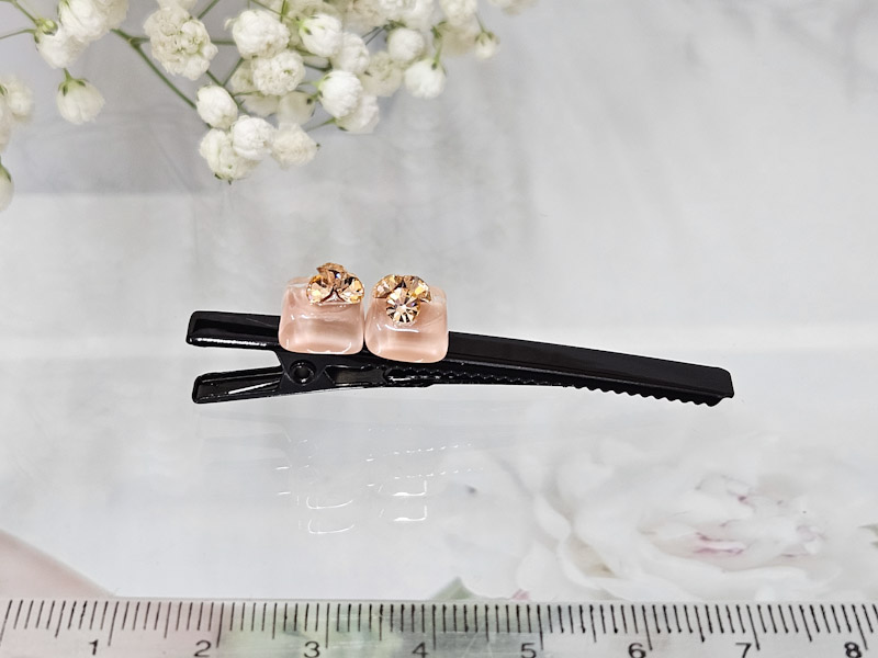 Заколка 2151001600152: цена 200 рублей.