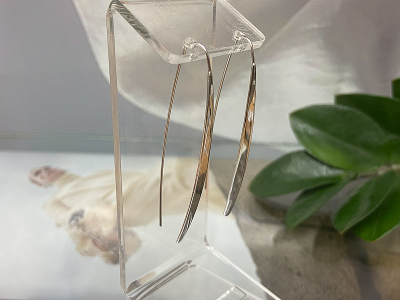 Серьги 1100002600013: цена 215 рублей.