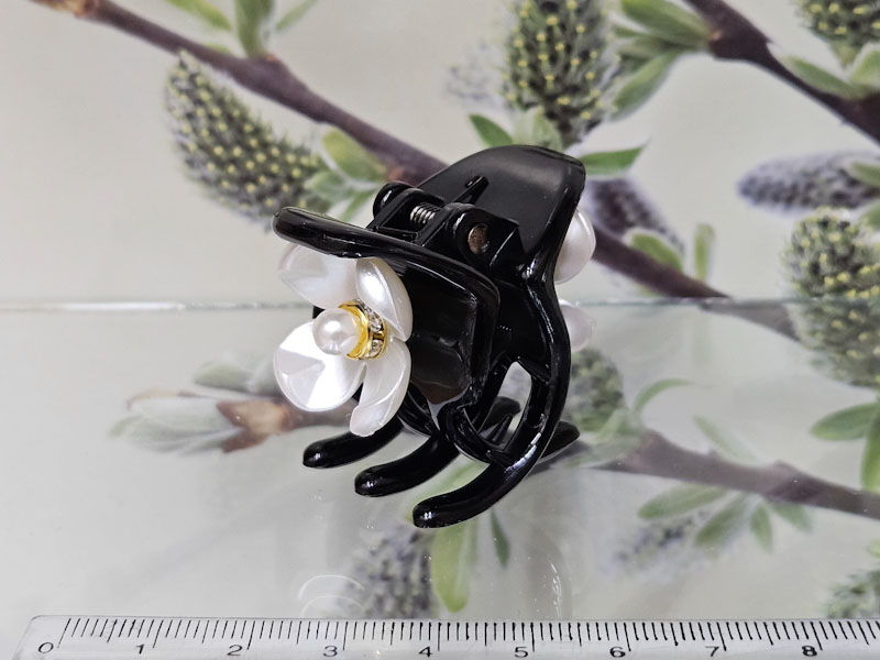 Заколка 1107001600037: цена 295 рублей.