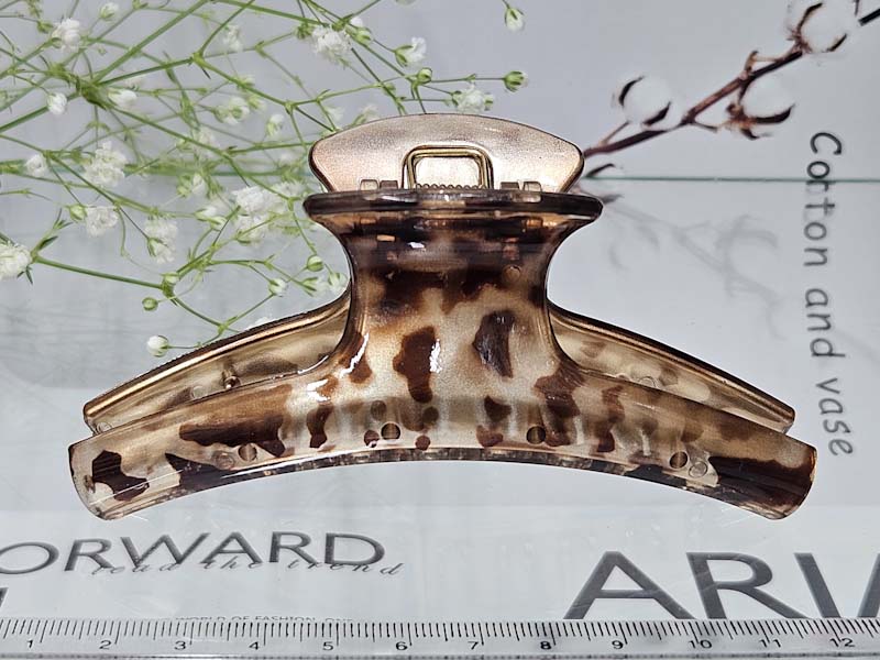 Заколка 1938001600051: цена 330 рублей.