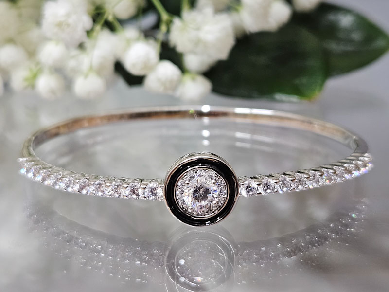 Браслет 2249026600124: цена 735 рублей.