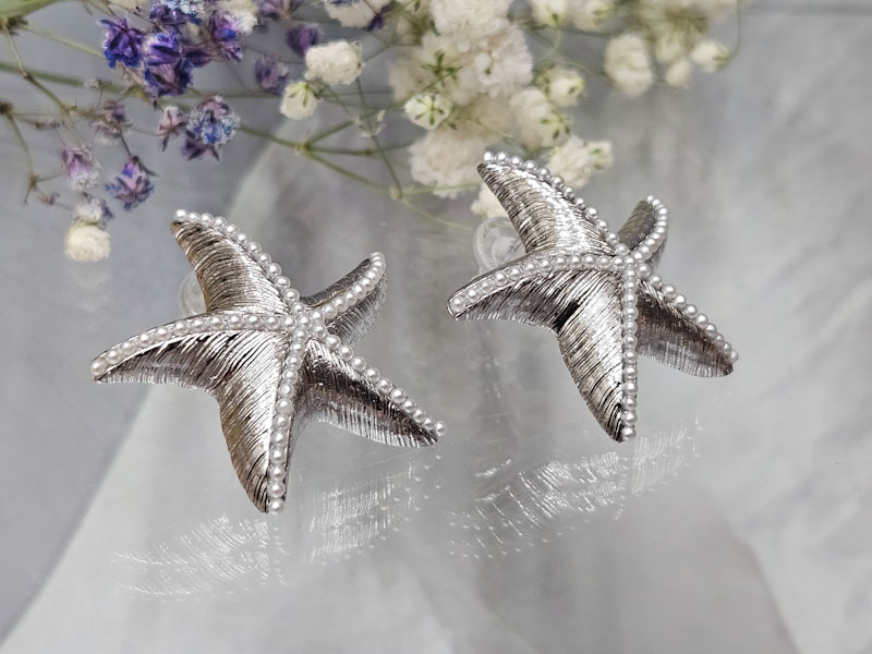 Серьги 2248026600028: цена 455 рублей.