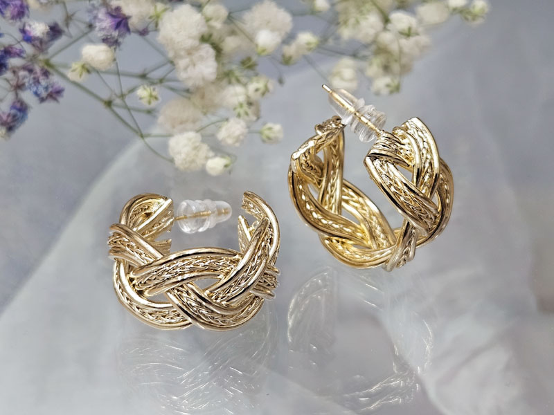 Серьги 2244026600402: цена 580 рублей.