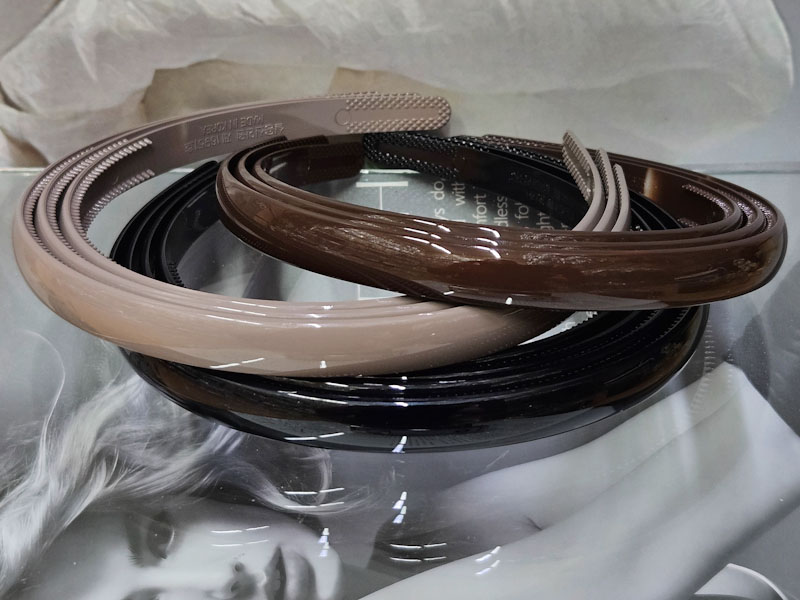 Ободок 1489001600096: цена 820 рублей.