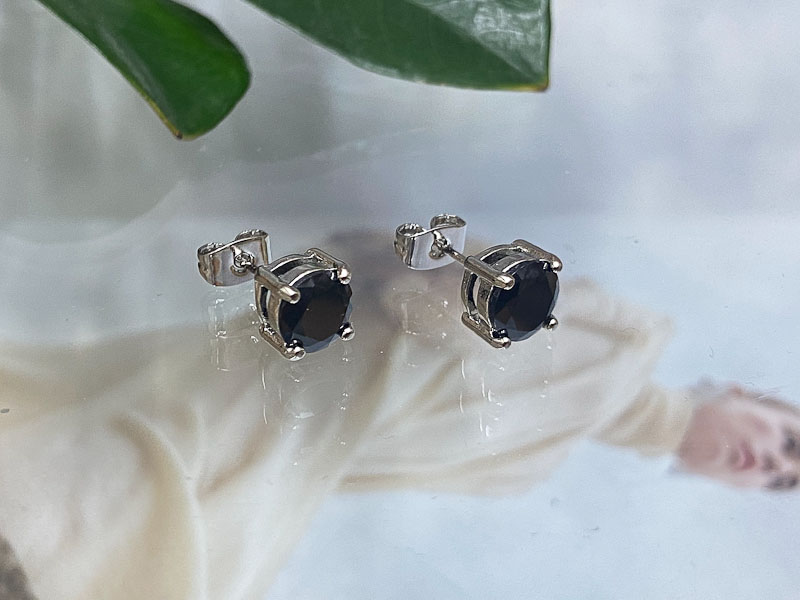 Серьги 1197006300117: цена 230 рублей.