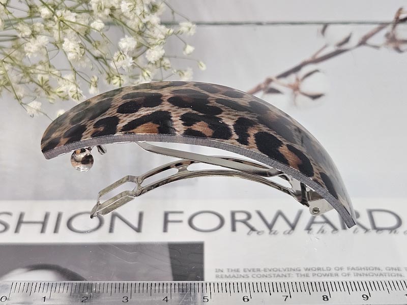 Заколка 1072001600038: цена 165 рублей.