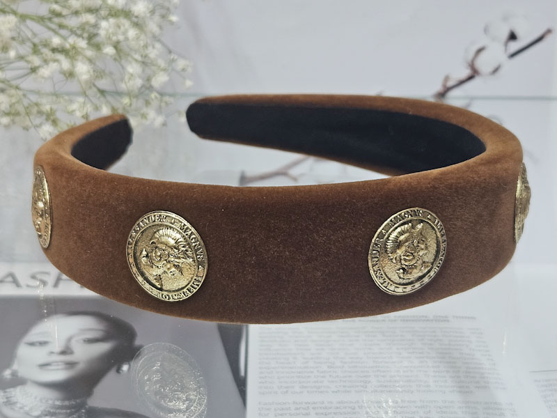 Ободок 1149001600037: цена 655 рублей.