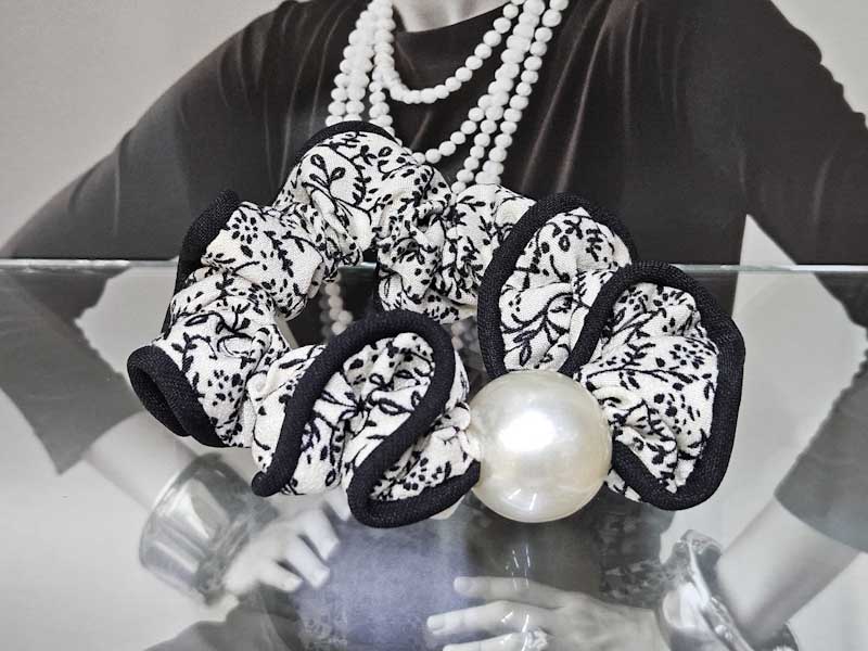 Резинка 2253001600030: цена 115 рублей.