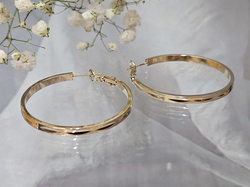 Серьги 2243026600382: цена 405 рублей.