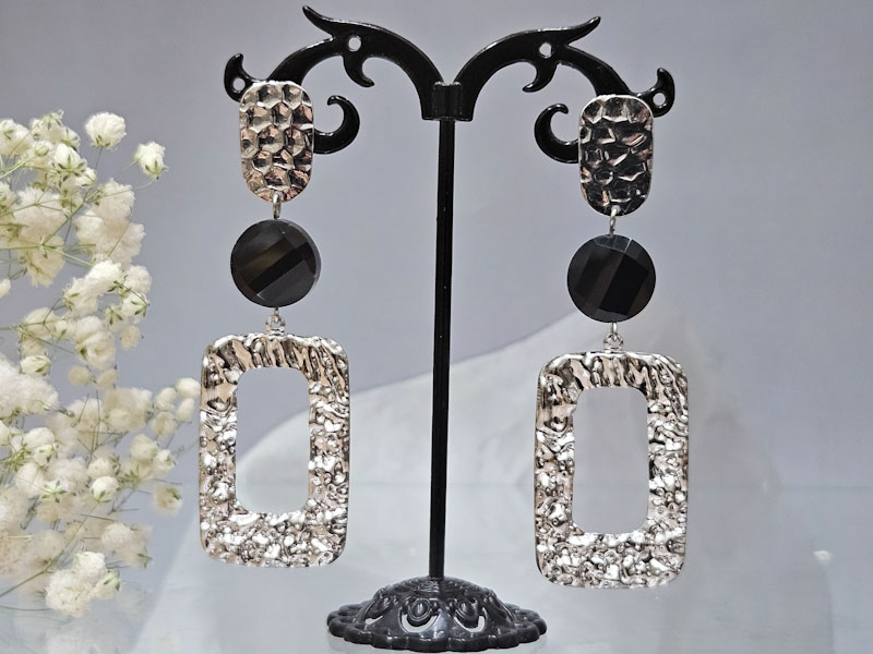 Серьги 2246026600109: цена 690 рублей.