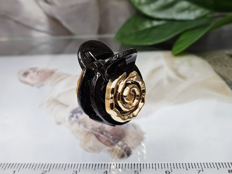 Заколка 1061001600070: цена 180 рублей.