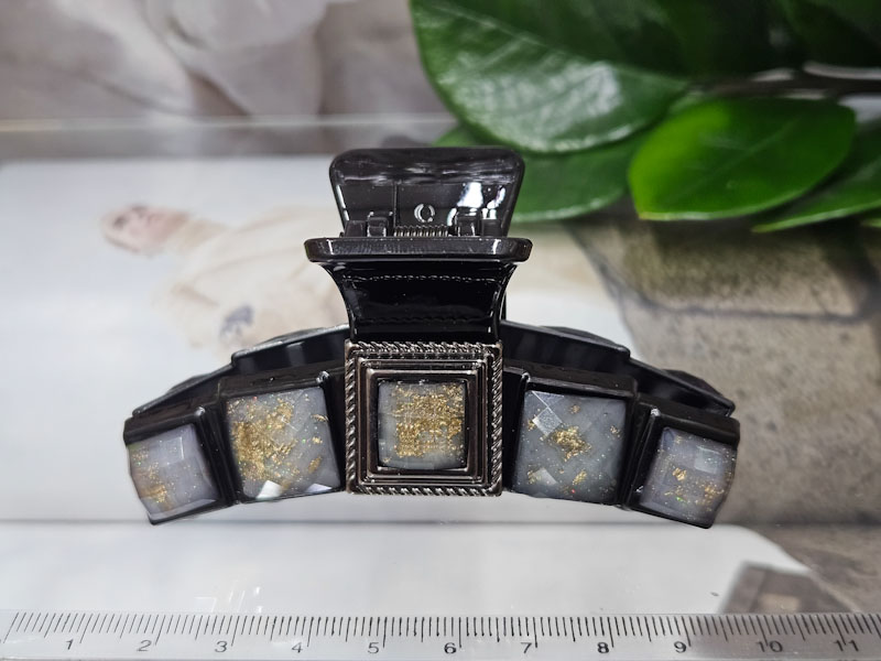 Заколка 1915001602216: цена 380 рублей.