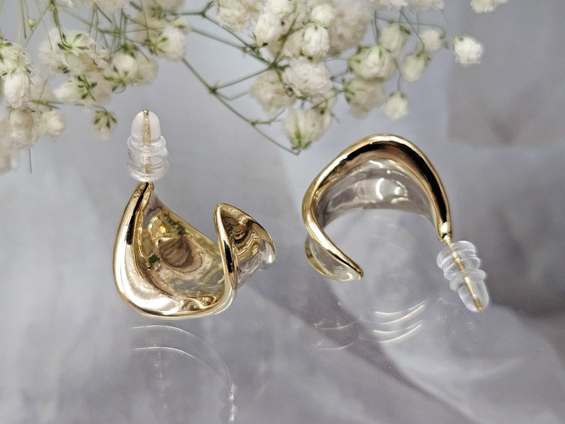 Серьги 2244026600303: цена 480 рублей.