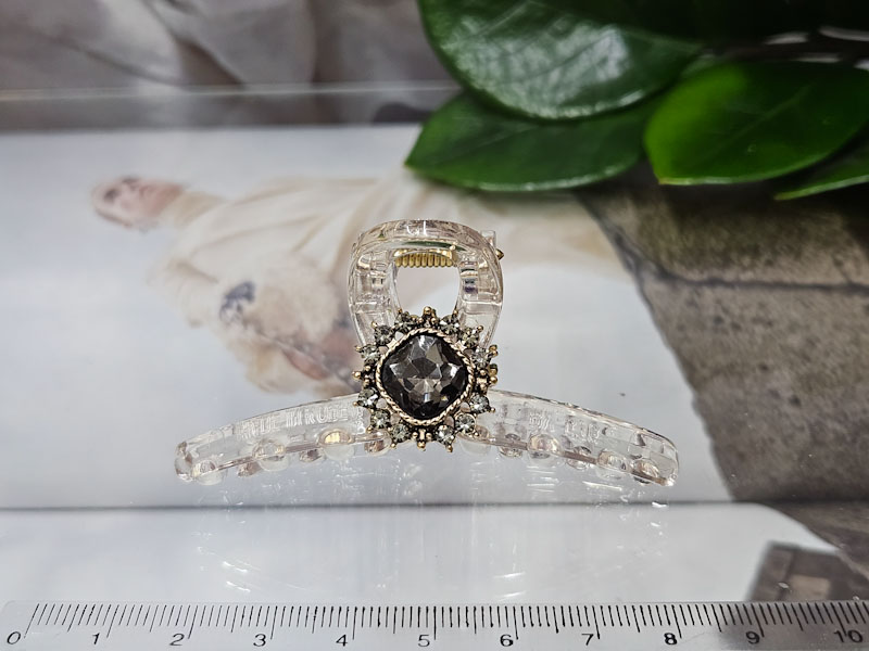 Заколка 1915001602148: цена 250 рублей.