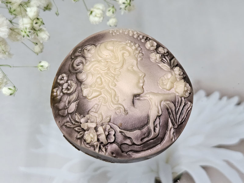 Брошь 2188002600027: цена 900 рублей.