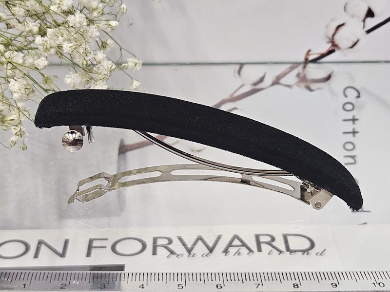 заколка 1226001600400: цена 200 рублей.