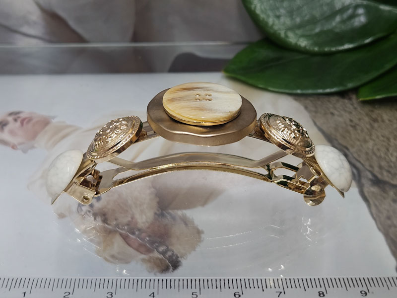 Заколка 1061001600179: цена 345 рублей.