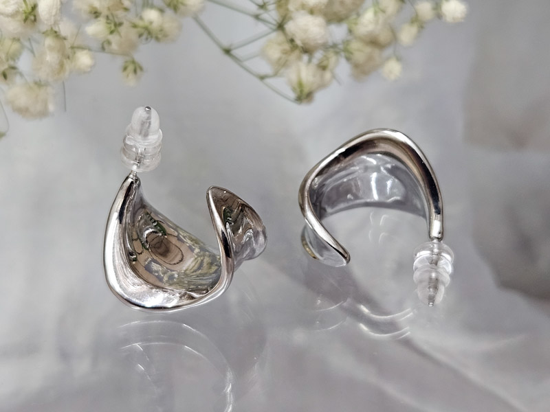 Серьги 2244026600297: цена 480 рублей.