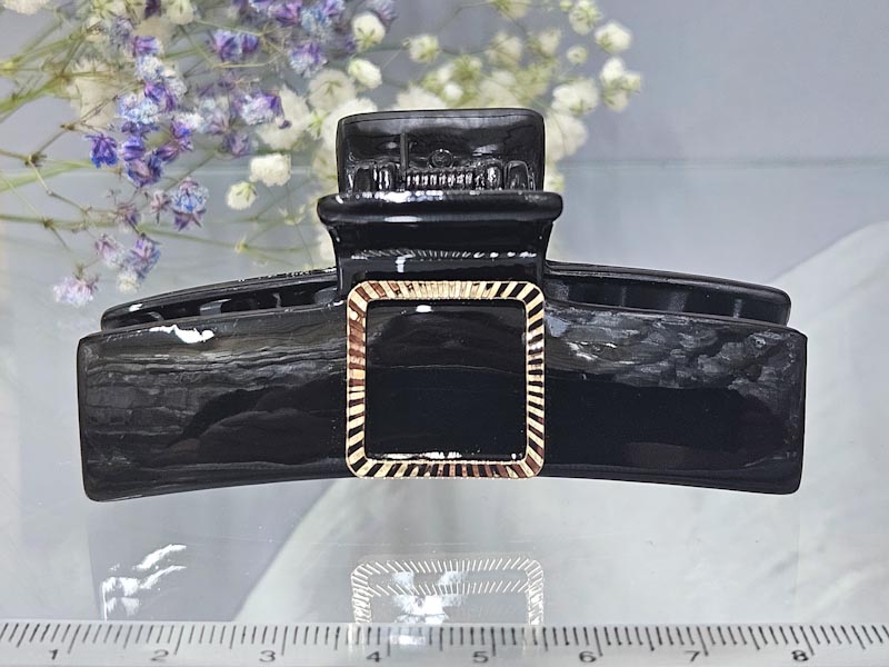 Заколка 1915001601424: цена 330 рублей.