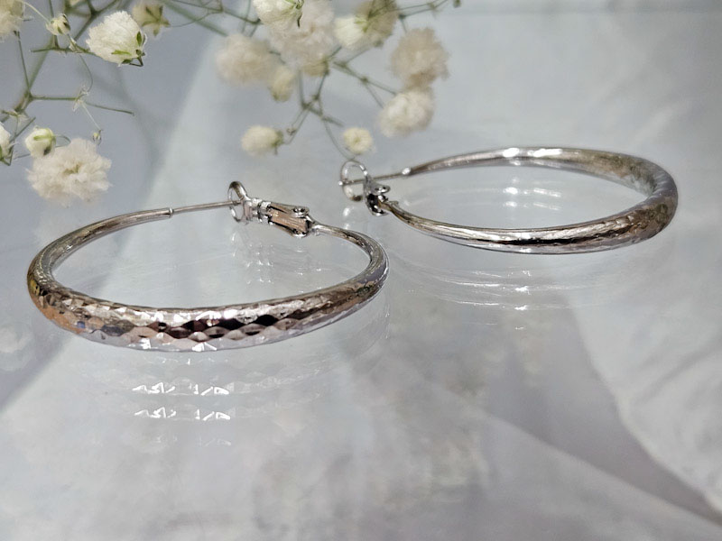 Серьги 2243026600122: цена 425 рублей.