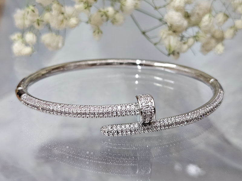 Браслет 2251026600127: цена 720 рублей.