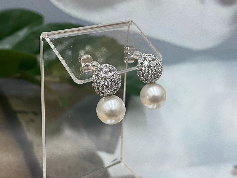 Серьги 1197002600129: цена 495 рублей.