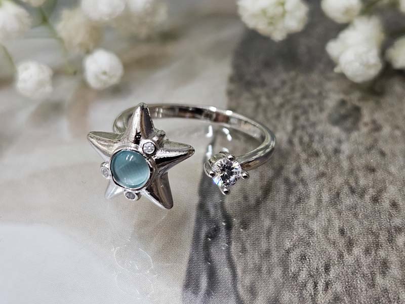 Кольцо 2247026600281: цена 530 рублей.