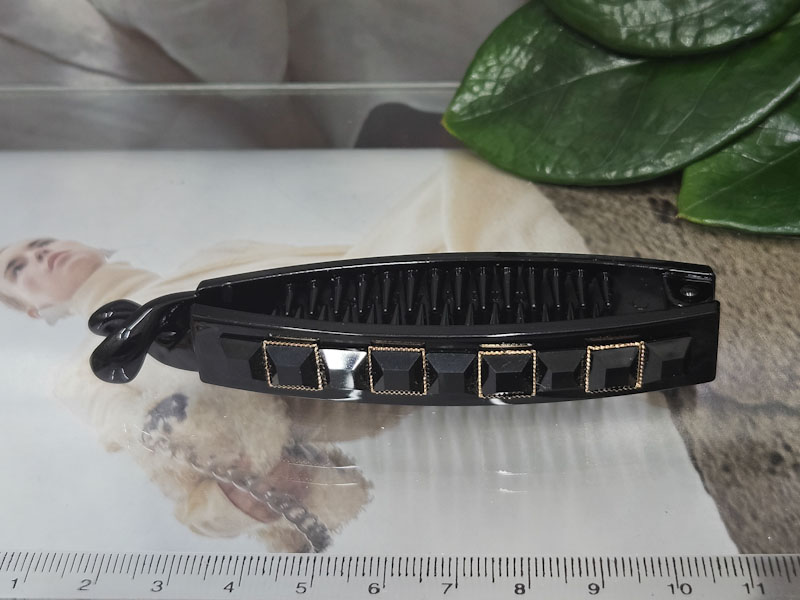 Заколка 1031001600448: цена 295 рублей.