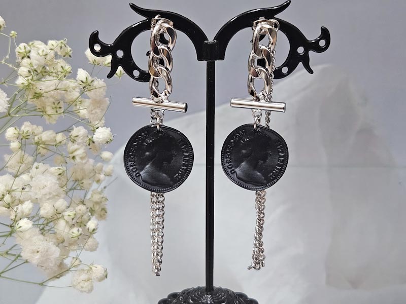 Серьги 2246026600055: цена 650 рублей.