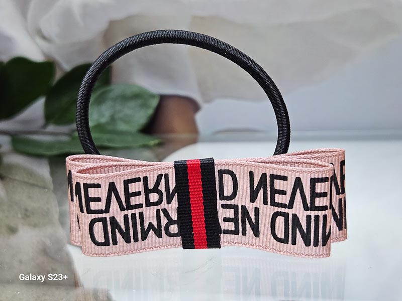 Заколка 2139003300072: цена 245 рублей.