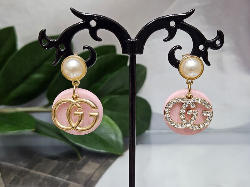 Серьги 1690006900344: цена 485 рублей.