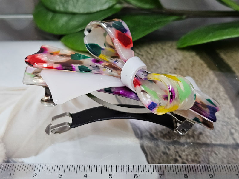 Заколка 1812004400125: цена 480 рублей.